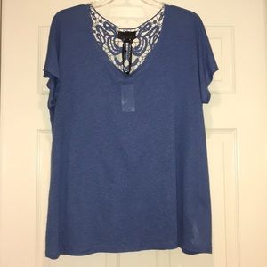 Jeans By Buffalo-NWT-Lady’s Top-Size Medium